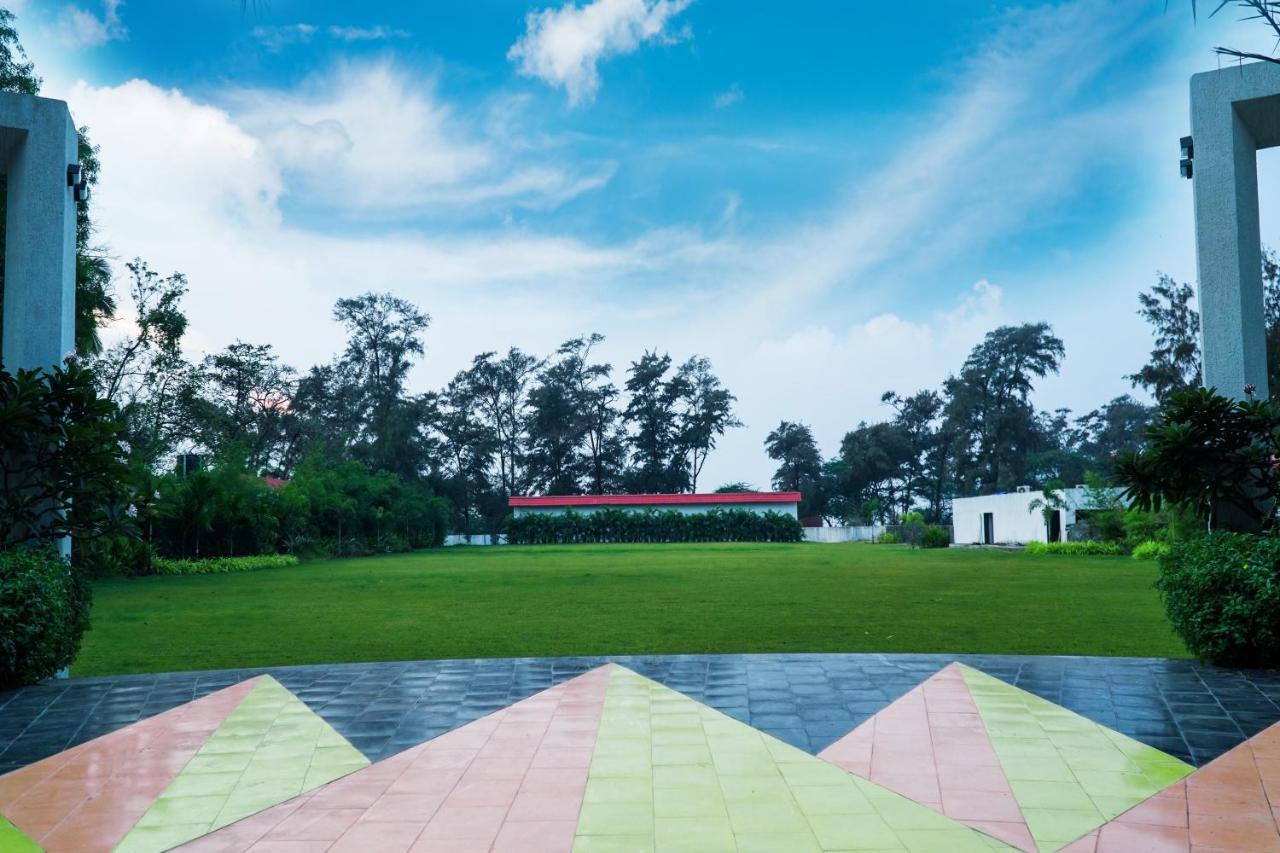 Shanti Resorts Valsad Ngoại thất bức ảnh